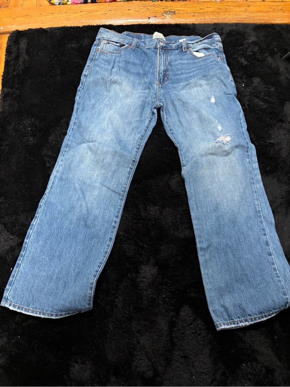 Aeropostale Men's Relaxed Light Blue Denim Jeans